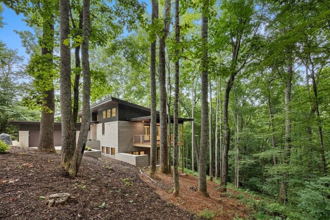 Building Photo - Modern Mountain Oasis