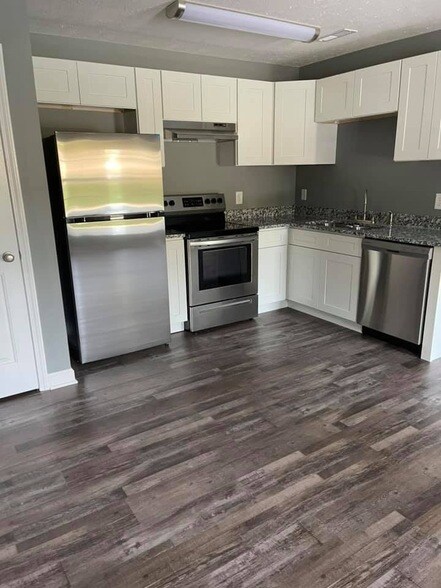 Building Photo - 130 S Main St