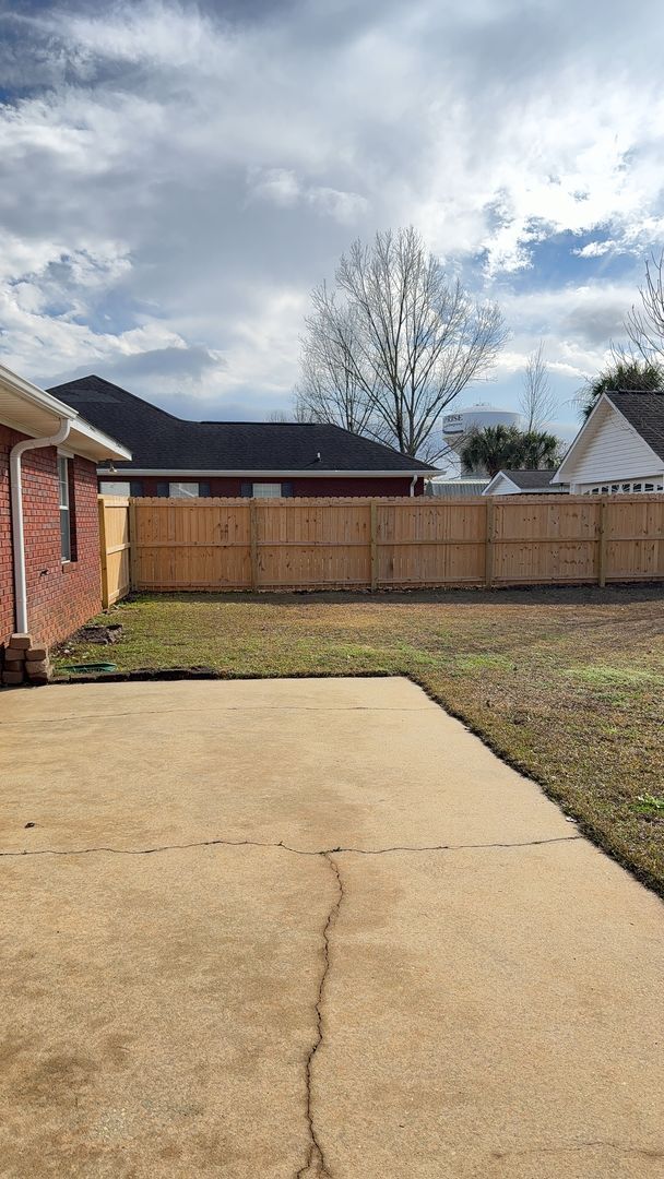 Building Photo - 117 Britt Dr