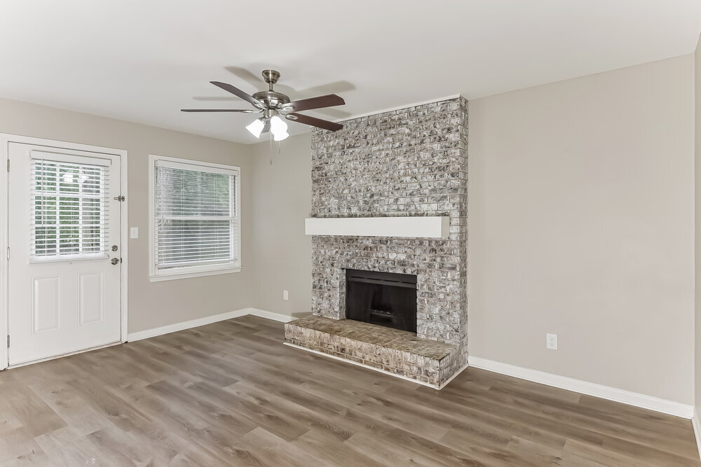 Building Photo - 3811 Eden Glen Dr SE