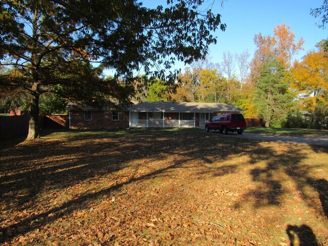 Building Photo - Contact Peggy 501 676 1758