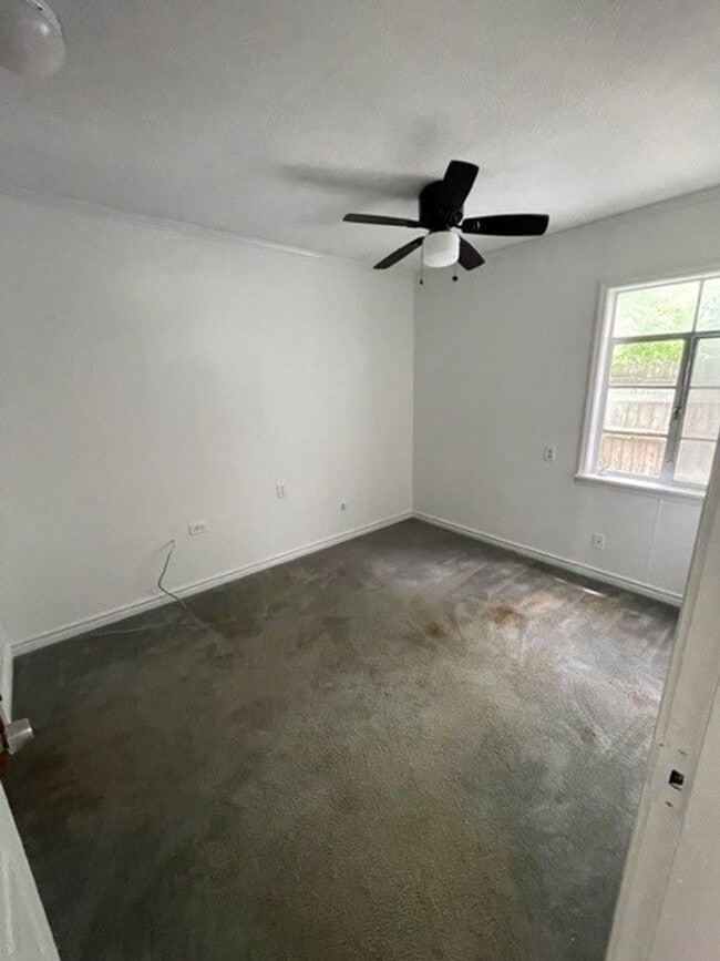 Building Photo - Connally ISD Home