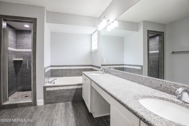 Building Photo - 13607 Capistrano Dr S