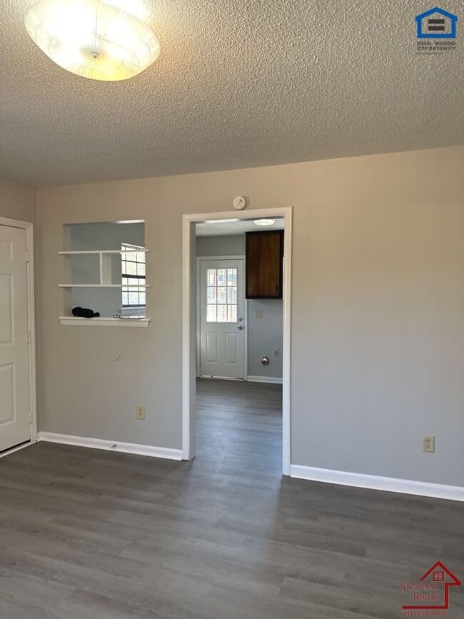 Building Photo - 1702 Olive St