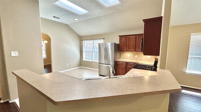 Building Photo - 5030 Birch Manor Ln