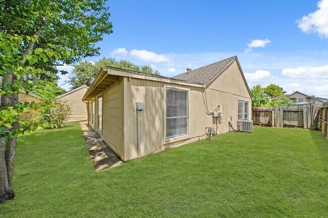 Building Photo - 7223 Caddo Lake Ln