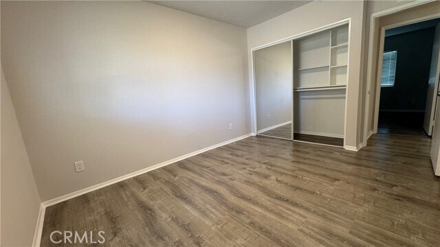 Building Photo - 10523 Hayvenhurst Ave
