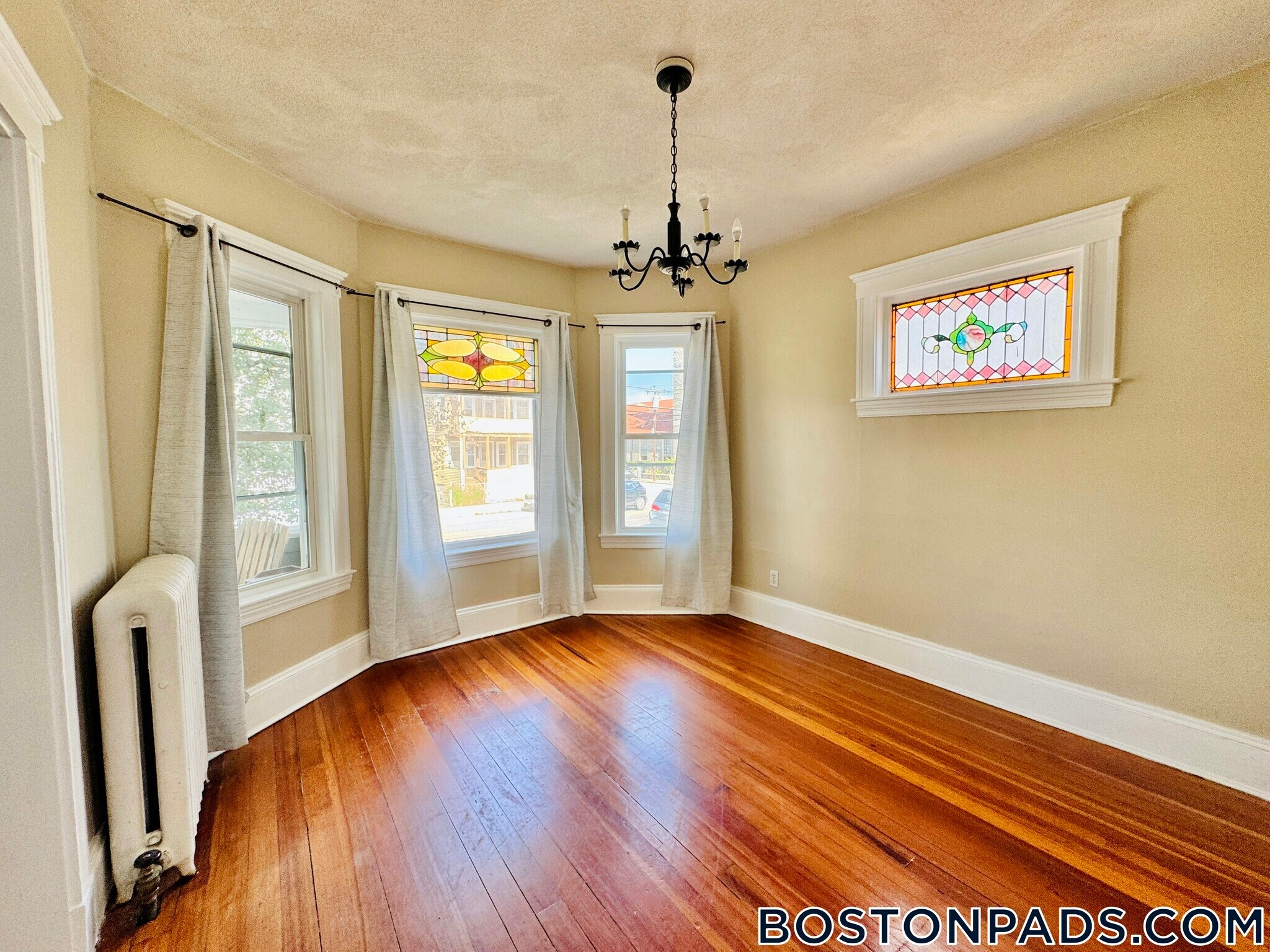 Building Photo - 45 Warner St