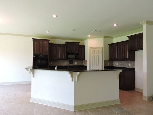 Building Photo - Mallard Crossing 4BR/2BA Home For Lease
