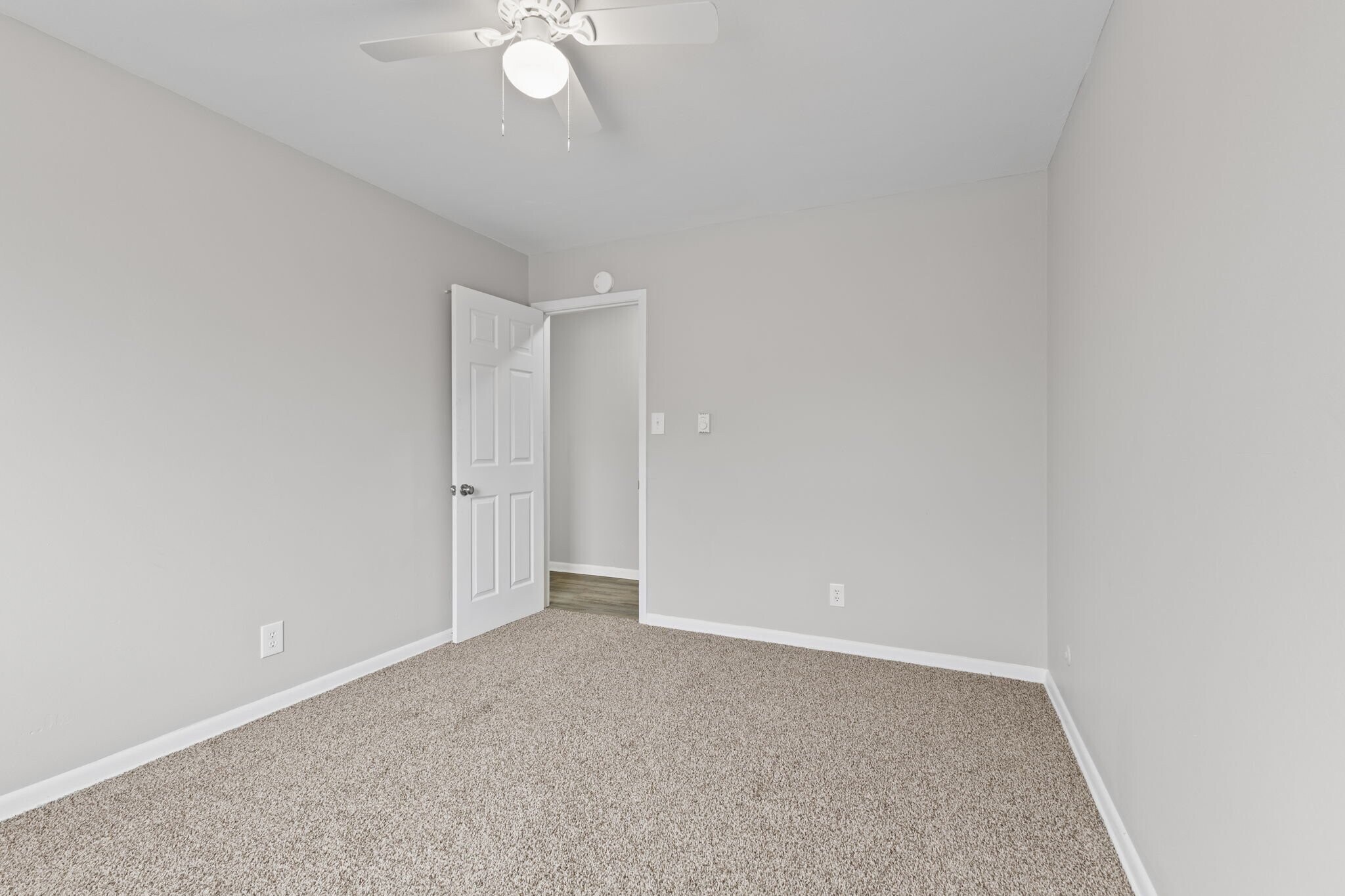 Building Photo - 4200 N Arlington Ave