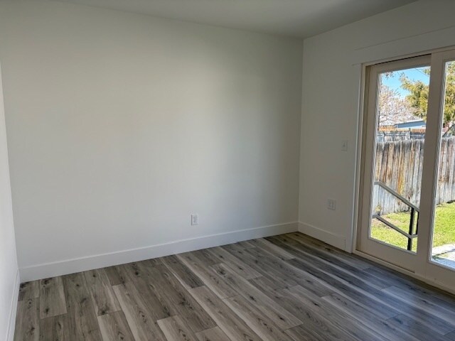 Building Photo - Newly remodeled house near the mall