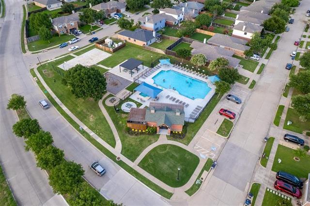 Building Photo - 1637 Thornhill Ln