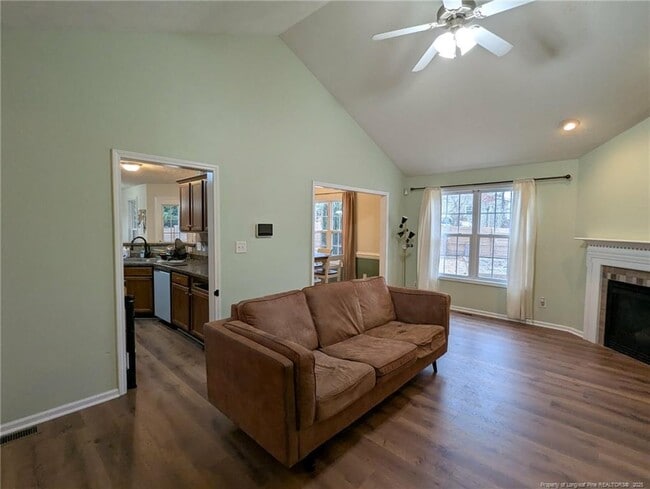 Building Photo - 45 Copper Loop