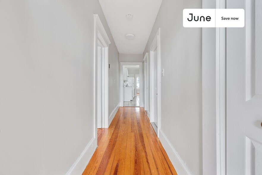 Building Photo - 29 Craigie St