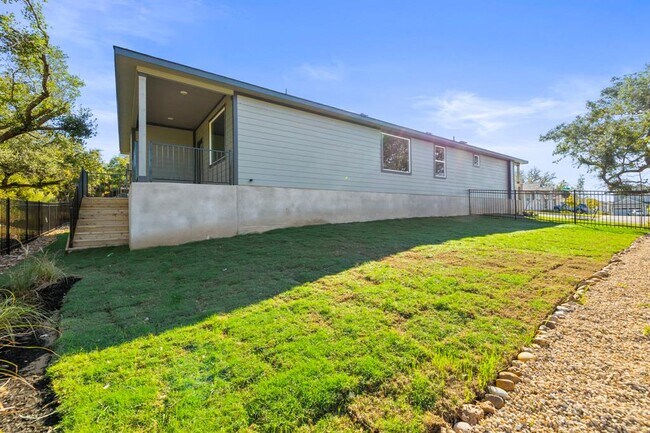 Building Photo - 212 Florenz Ln