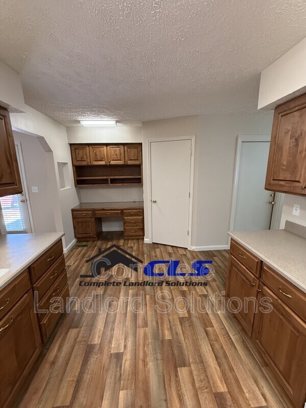 Building Photo - 1752 E Morgan Dr
