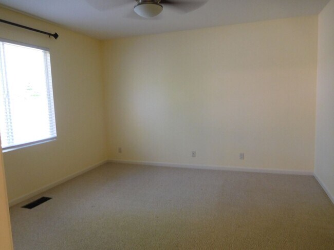 Building Photo - Damonte Ranch Single Level Home