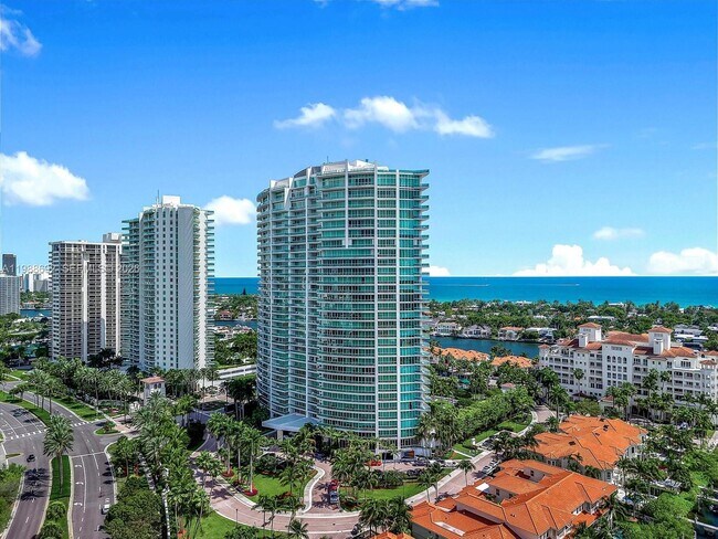 Building Photo - 19955 NE 38th Ct