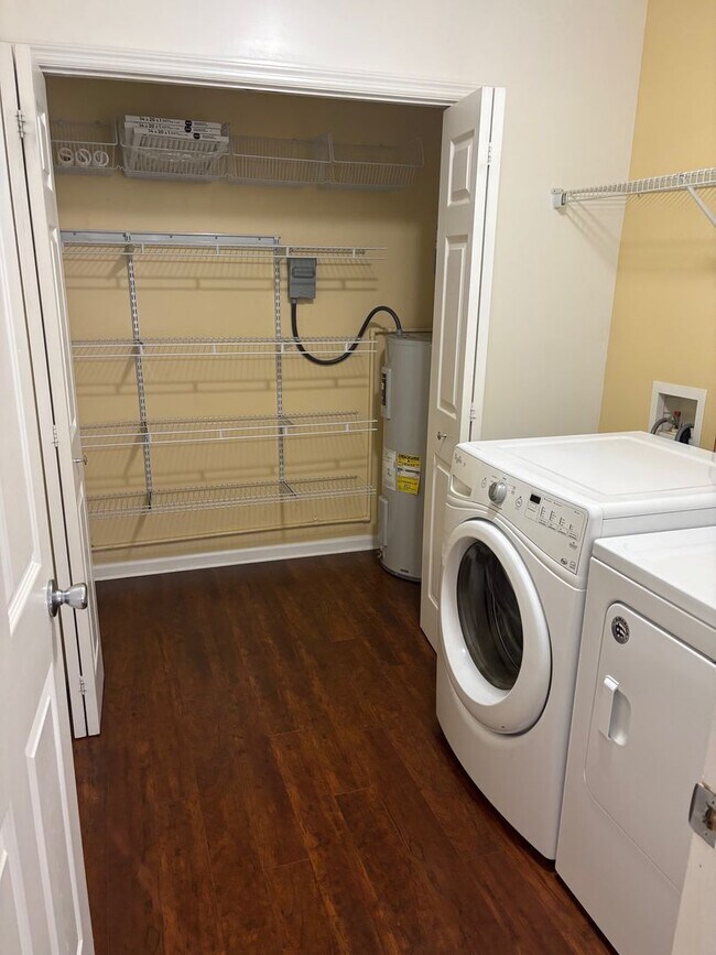 Building Photo - Updated 3/2 Brick Ranch In Grovetown - Available Now!