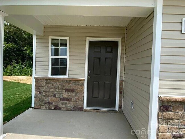 Building Photo - 216 Caffee Dr