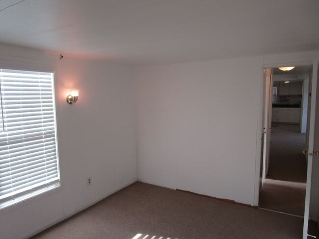 Building Photo - Manufactured Home and ADU on Lower End of Juniper Canyon - Available Now!