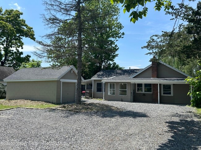 Primary Photo - 117 Joslen Blvd