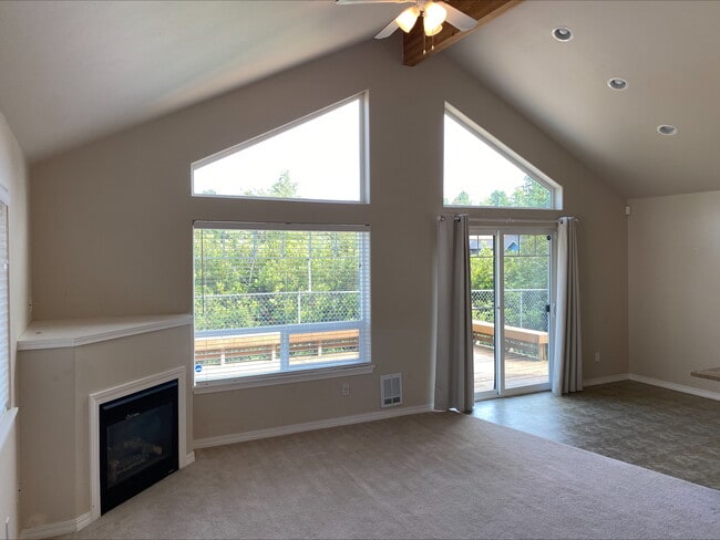 Building Photo - 148 Spruce Loop SW