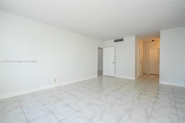 Building Photo - 5700 Collins Ave