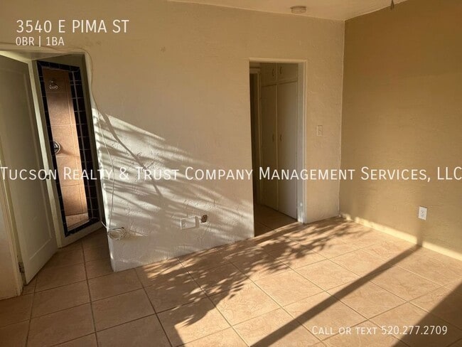 Building Photo - 3540 E Pima St