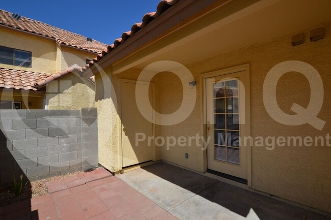 Building Photo - 455 S Mesa Dr