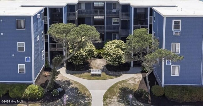 Building Photo - Fully Furnished Condo Available Short Term