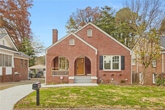 Building Photo - 1129 Larosa Terrace SW