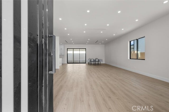 Building Photo - 12937 Kilikia Dr