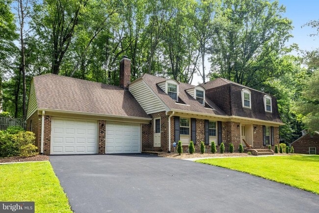 Building Photo - 1427 Laurel Hill Rd