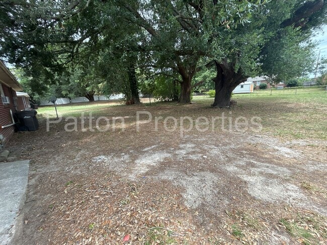 Building Photo - Springdale Area