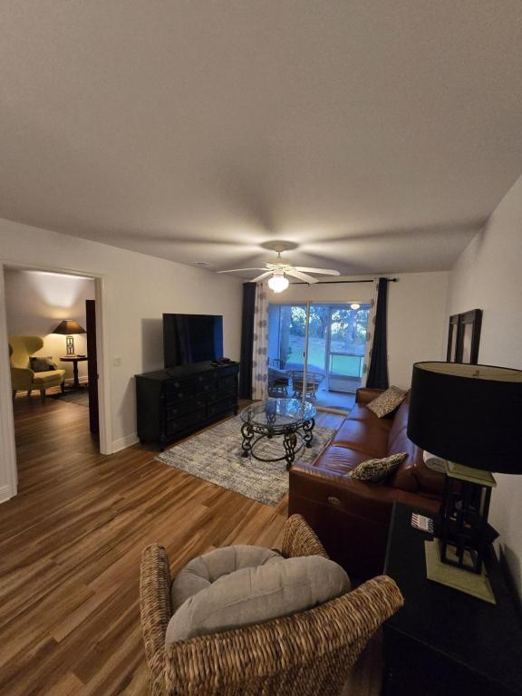 Building Photo - 4274 Calinda Ln