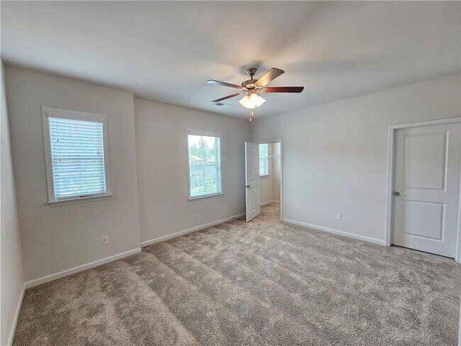 Building Photo - 7875 Tiberon Pkwy
