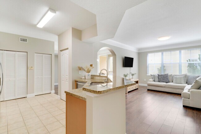 Building Photo - 276 Murcia Dr