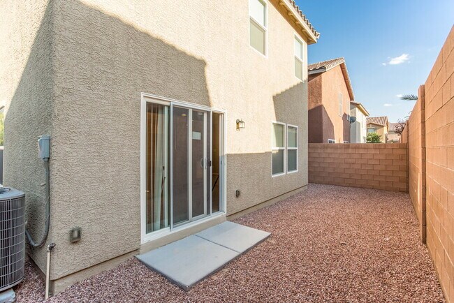 Building Photo - 7921 Point Oaks Ct