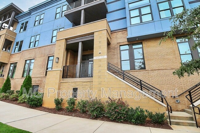 Building Photo - 2401 Euclid Ave