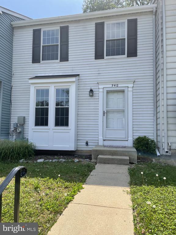 Building Photo - 9412 Chippenham Dr