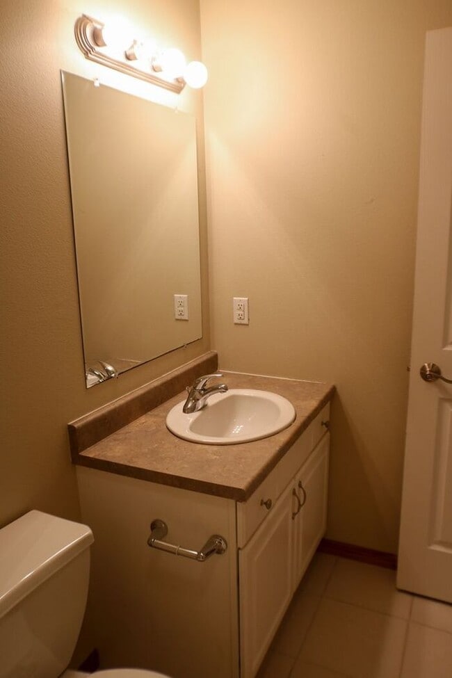 Building Photo - $2,695 | 4 Bedroom, 3.5 Bathroom Multi Flo...