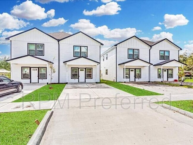 Building Photo - 5426 E Houston Rd