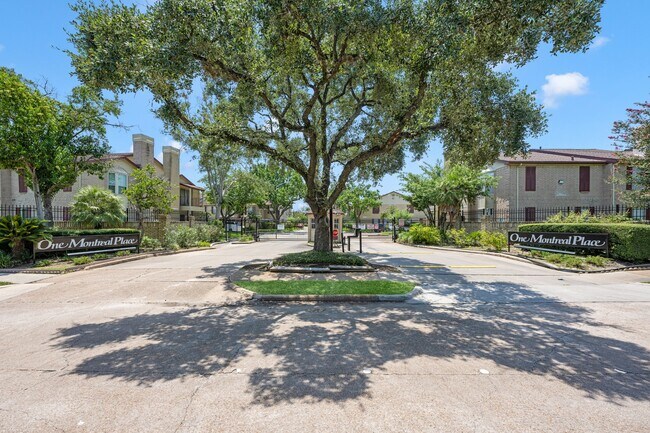 Building Photo - 2120 El Paseo St