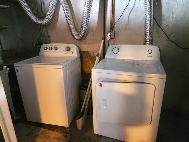 Building Photo - 17 S McHenry Ave