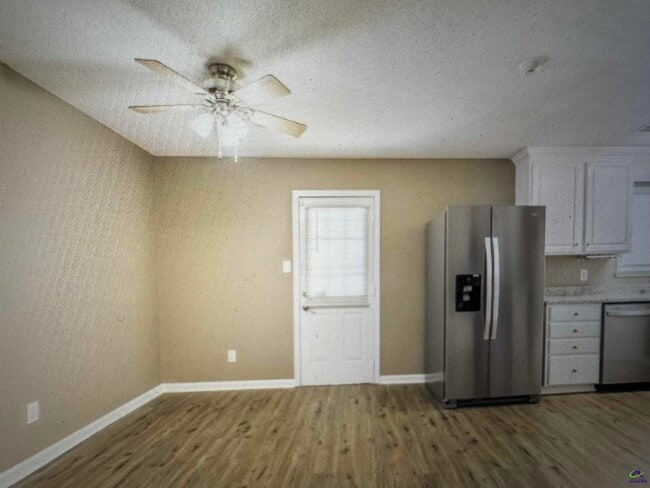 Building Photo - 100 Wynfield Ln
