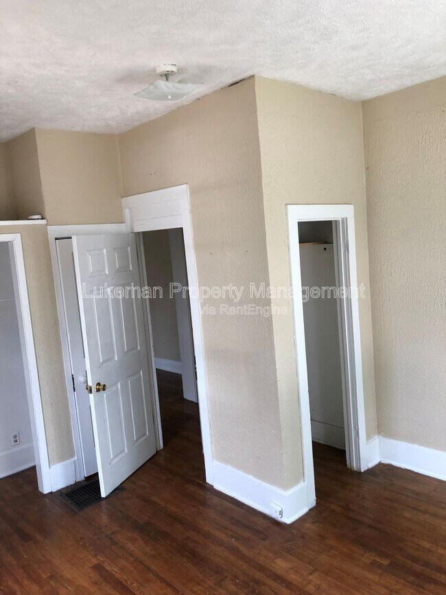 Building Photo - 609 Pearl St