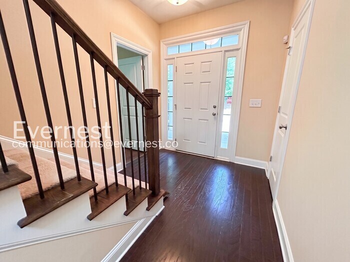 Building Photo - 1500 Drew Dr