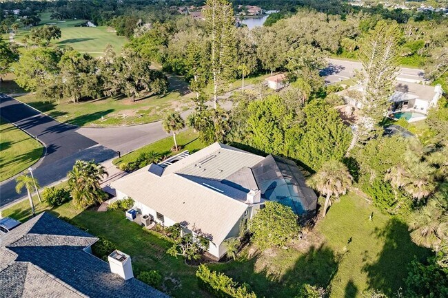 Building Photo - 904 S Doral Ln