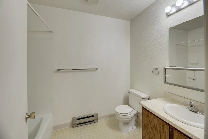 Building Photo - 923 Hialeah St